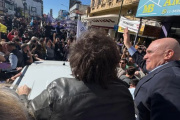 Tras los incidentes en Lomas de Zamora, Milei responsabilizó a “los kukas tira piedras” y llamó a votar contra el kirchnerismo