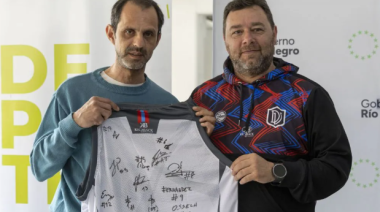 Deportivo Viedma se enfrenta a la Selección de Bariloche en un amistoso solidario este sábado