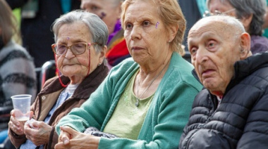 El Gobierno oficializó un bono para jubilados y pensionados en noviembre