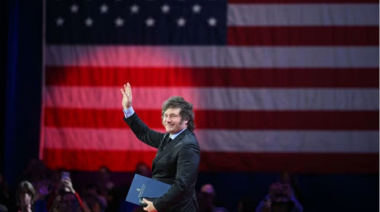 Milei participa de la CPAC en Paraguay y se reúne con Santiago Peña