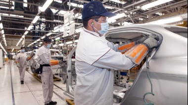 Massa adelantó que el gobierno permitirá la importación de neumáticos si el conflicto en el sector no se regulariza para este miércoles
