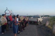 Vecinos de Añelo y comunidades mapuches bloquean el acceso a Vaca Muerta