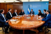 Petroleras acordaron una suba de hasta el 4% mensual