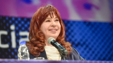 Cristina Fernández de Kirchner reapareció públicamente y apuntó contra las propuestas de La Libertad Avanza