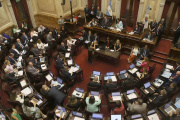El Senado se le planta a Milei en una jornada clave: avanza una rebelión legislativa y el Gobierno responde con maniobras oscuras