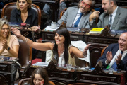 Lorena Villaverde, la Diputada libertaria acusada de "narco" confirmó su candidatura al senado por Río Negro