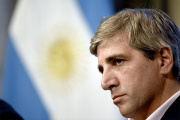 Un "off" devino en conflicto: Caputo tuvo que salir a desmentir un recorte del streaming de Fantino