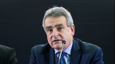 Agustín Rossi: "Milei en la última semana cambio la motosierra por el lanza llamas"