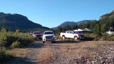 Brigadistas trabajan para controlar incendio en la zona de Epuyén
