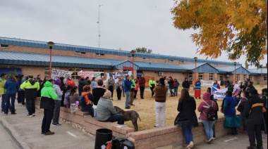 Este martes, los profesionales de salud convocan a un paro por 24 horas