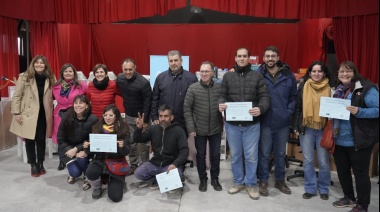 Entregaron maquinarias y herramientas a más de 60 emprendedores de Plottier