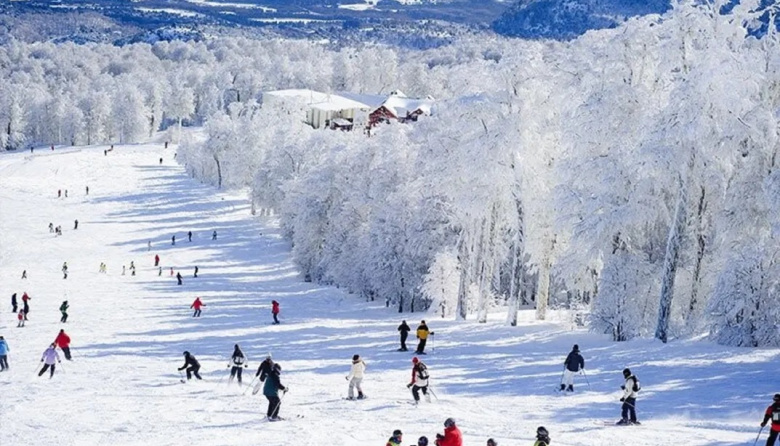 Cerro Chapelco lanza pases especiales para residentes de Neuquén: temporada 2025 con nieve, descuentos y beneficios