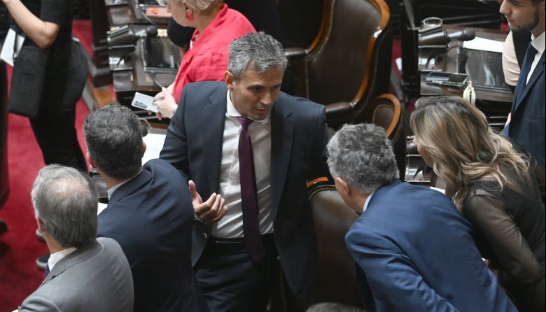 Negociaciones contrarreloj por el Presupuesto 2026: un artículo clave pone en jaque la votación y obliga al Gobierno a reabrir acuerdos