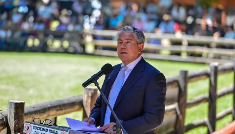 “Voy a hablar con Quirno”: Figueroa dijo que nadie avisó a Neuquén por la llegada del avión estadounidense