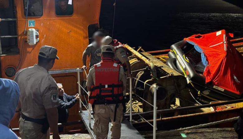 Intensa búsqueda en el Golfo San Matías tras el hundimiento del pesquero Heleno A