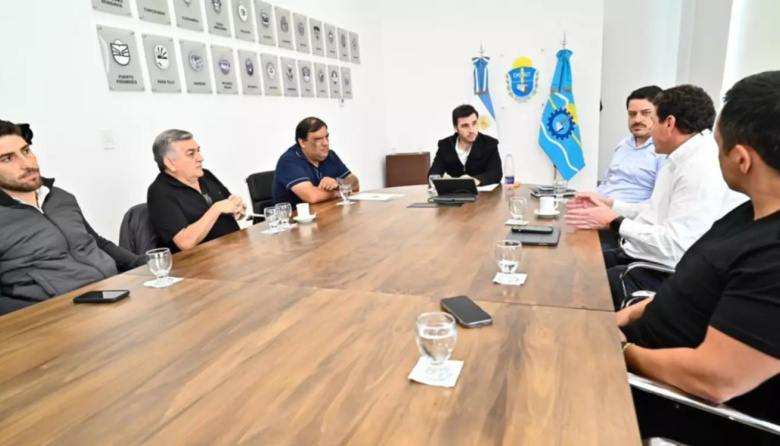 Ignacio Torres mueve fichas en Chubut: qué cambia para la pesca de merluza