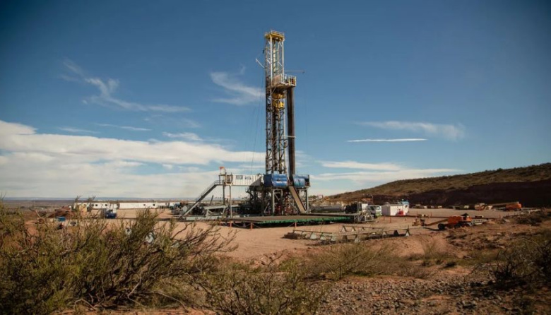 Neuquén aprobó la cesión de tres áreas a YPF y refuerza su control en Vaca Muerta