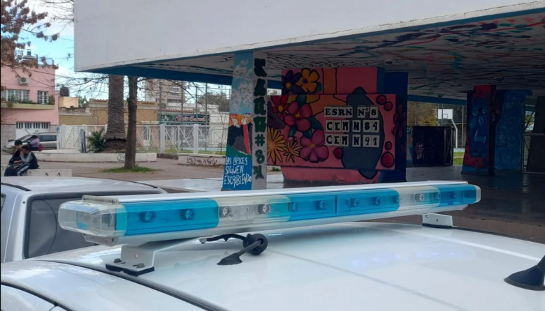 Un alumno fue apuñalado cerca del CEM Nº 8 de Viedma