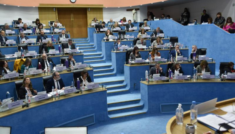 Río Negro aprobó la desregulación farmacéutica: receta electrónica, telefarmacia y debate por la propiedad