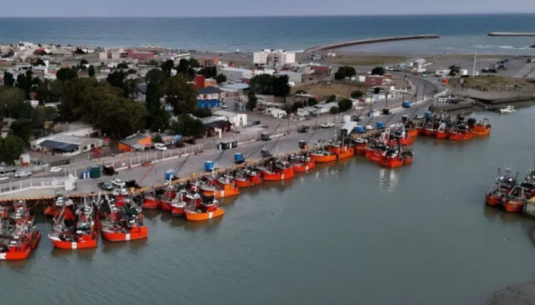 Conarpesa promete 400 empleos en Chubut y reabre el debate pesquero