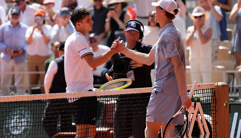 Batacazo histórico: Juan Manuel Cerúndolo eliminó a Jannik Sinner en Roland Garros