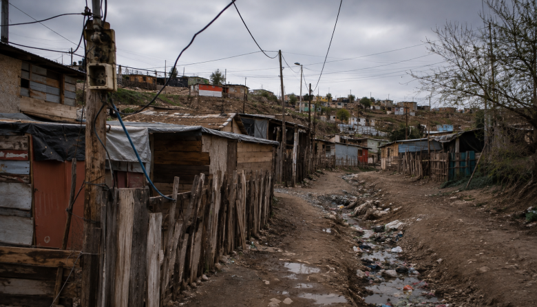 Río Negro frente al desafío habitacional de 240 barrios populares y 36.000 hogares