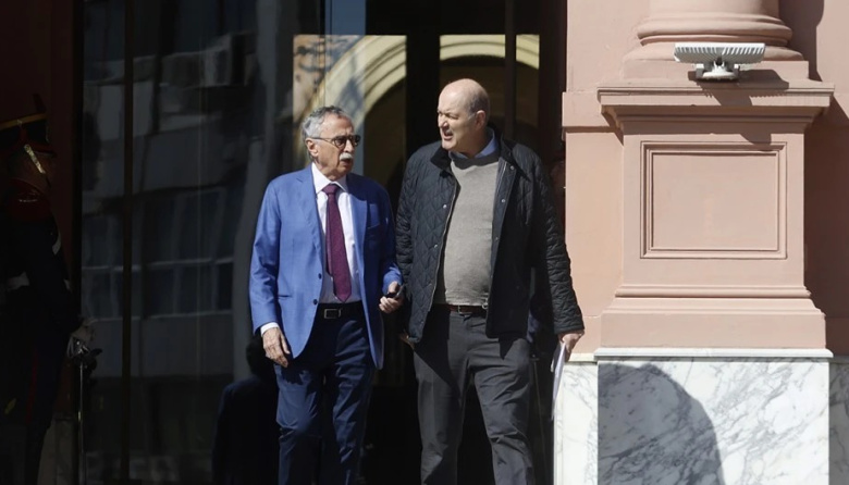 Procesan a dos exfuncionarias de ANMAT y la causa vuelve a poner a Lugones bajo presión