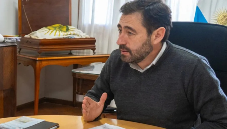 Avanza la revocatoria contra Román: buscan 4.600 firmas para llevarlo a referéndum