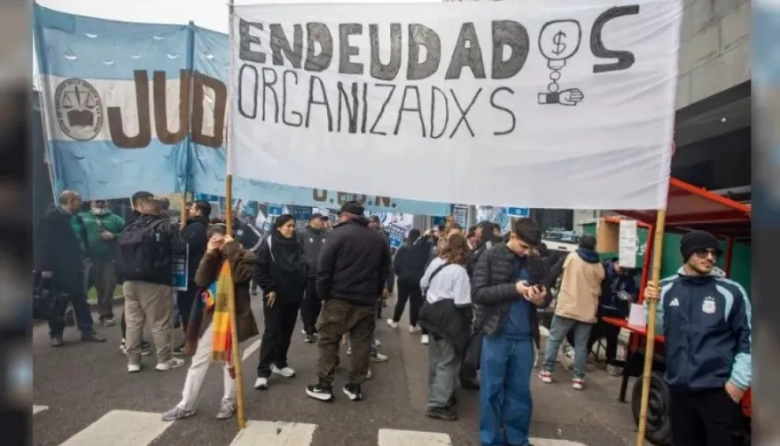 La mora familiar se dispara al 18% y el crédito empieza a mostrar su límite