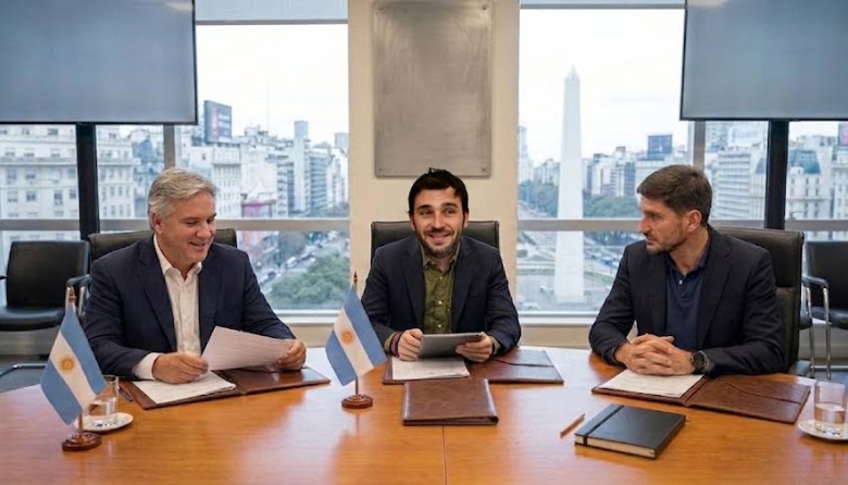 Nacho Torres, Llaryora y Pullaro evalúan una primaria presidencial para 2027