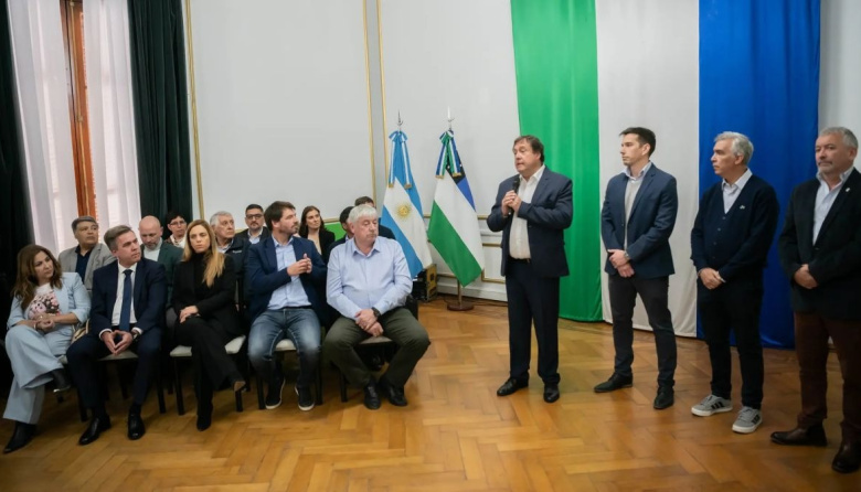 Weretilneck pone $1.029 millones sobre la mesa para contener el reclamo de los municipios