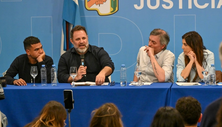 El peronismo de Chubut mueve fichas: Glinski con Kirchner y Bowen cerca de Pesatti