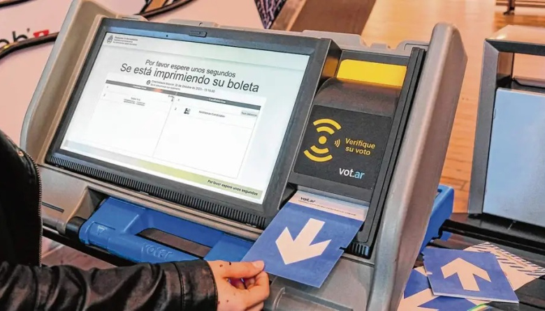 Figueroa destina $6.100 millones al voto electrónico para las elecciones de 2027