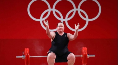 Laurel Hubbard se convierte en la primera atleta transgénero en competir en los JJ.OO.