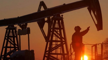 Petroleros acordaron una suba salarial del 122% anual