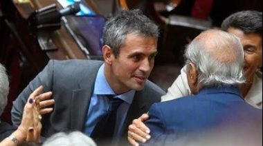 Jubilaciones: Menem advierte que no hay acuerdo con la oposición y que el Gobierno recurrirá a bonos
