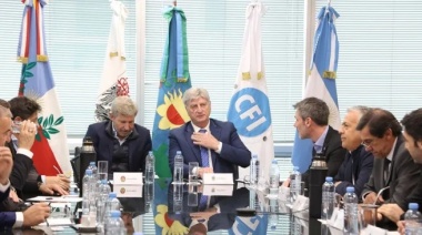 Gobernadores refuerzan el reclamo de fondos y envían a sus ministros a negociar con el equipo de Caputo