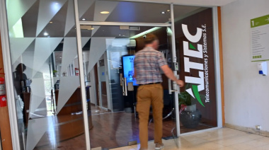 Estudiantes rionegrinos conocieron los desarrollos tecnológicos de ALTEC en Bariloche