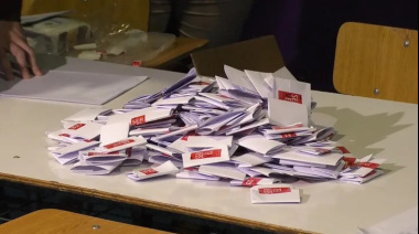 Chile cerró unos comicios históricos: primera presidencial con voto obligatorio y un balotaje prácticamente asegurado