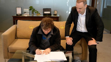 Milei regresó de Noruega y firmó la reforma laboral antes de ingresar el proyecto al Congreso