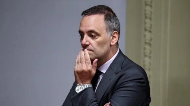 Pasajes en efectivo al Caribe: el dato que complica a Manuel Adorni