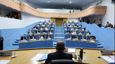 La Legislatura de Río Negro tratará el acuerdo por el GNL y Pesatti habilita un nuevo bloque