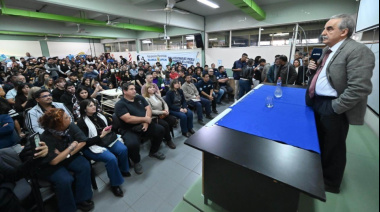 Moreno reivindicó el rol del movimiento obrero en una multitudinaria charla en Trelew