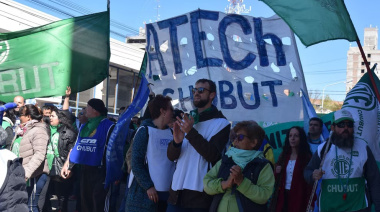 ATECH endurece el conflicto y monta un acampe frente a Educación