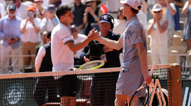 Batacazo histórico: Juan Manuel Cerúndolo eliminó a Jannik Sinner en Roland Garros