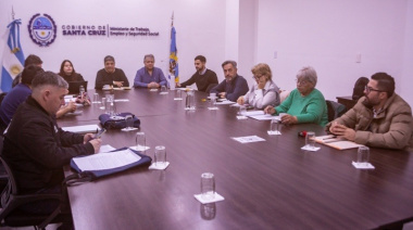 ADOSAC rechazó otra oferta salarial y el conflicto docente sigue sin acuerdo