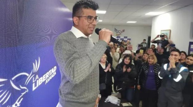 Jairo Guzmán acelera el armado de La Libertad Avanza en Santa Cruz y se posiciona para disputar la gobernación