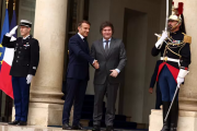 Milei se reunió con Macron en el Palacio Eliseo