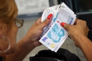 ANSES inicia el pago de jubilaciones con bono de $70.000