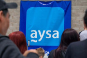 “Se autoriza el corte de agua por falta de pago”: el Gobierno avanza con la privatización de AySA y cambia más de 100 artículos del marco regulatorio